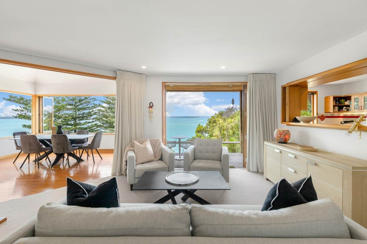 18 Peacock Street, Glendowie, Auckland - Carousel 2