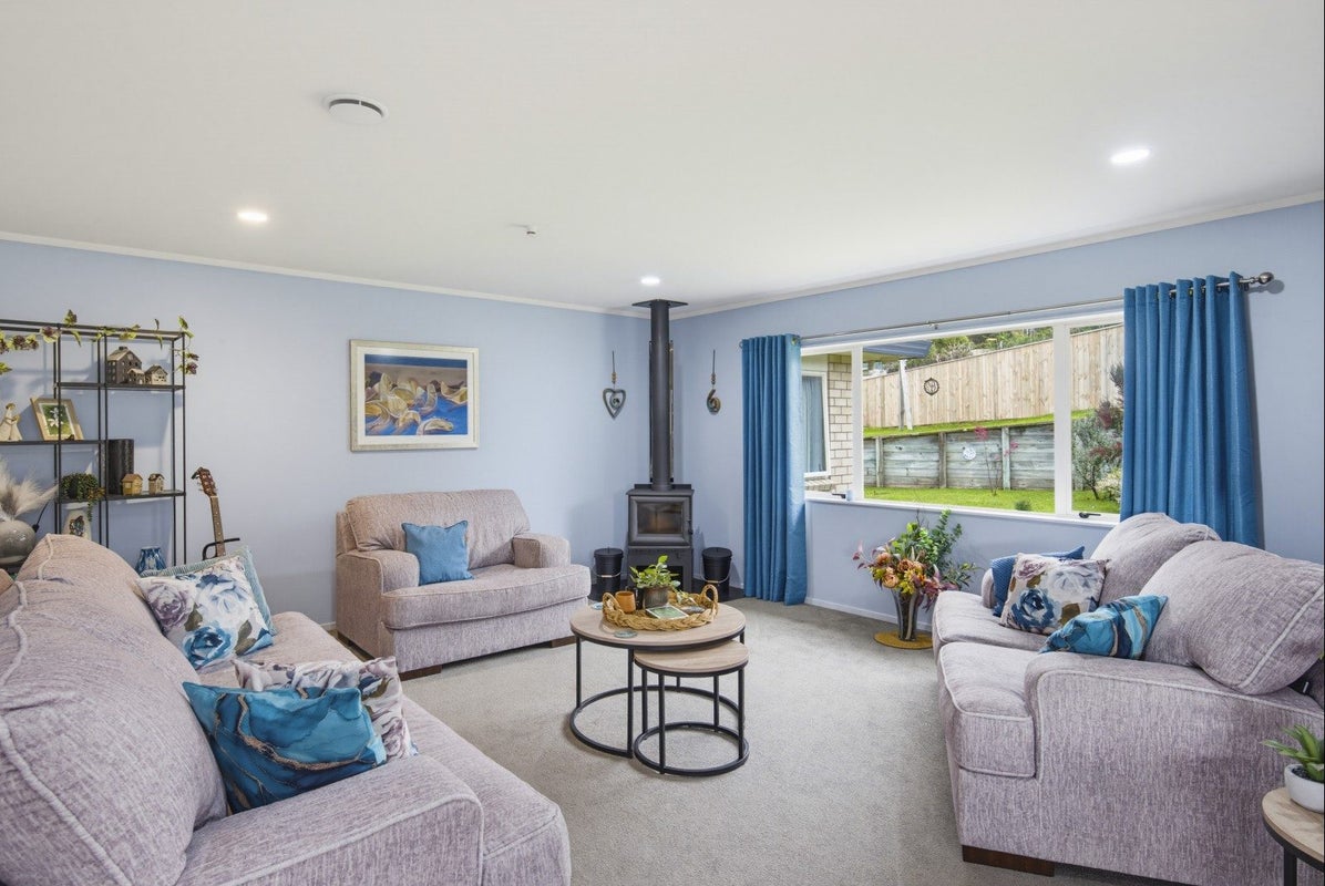 19 Villa Grove, Paraparaumu - Carousel 2
