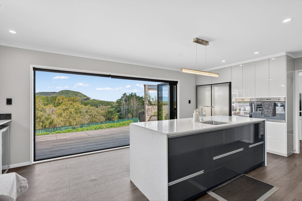 3 Bickerstaffe Road, Maungaturoto, Maungaturoto - Carousel 1