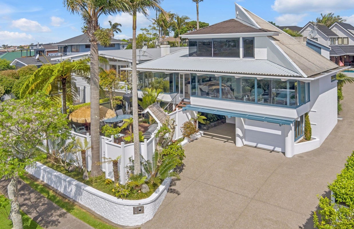 10 Takutai Avenue, Bucklands Beach, Auckland - Carousel 1