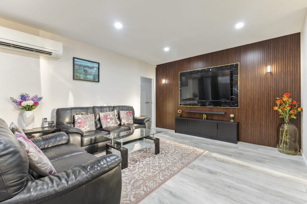 19 Treestump Road, Takanini, Auckland - Carousel 1