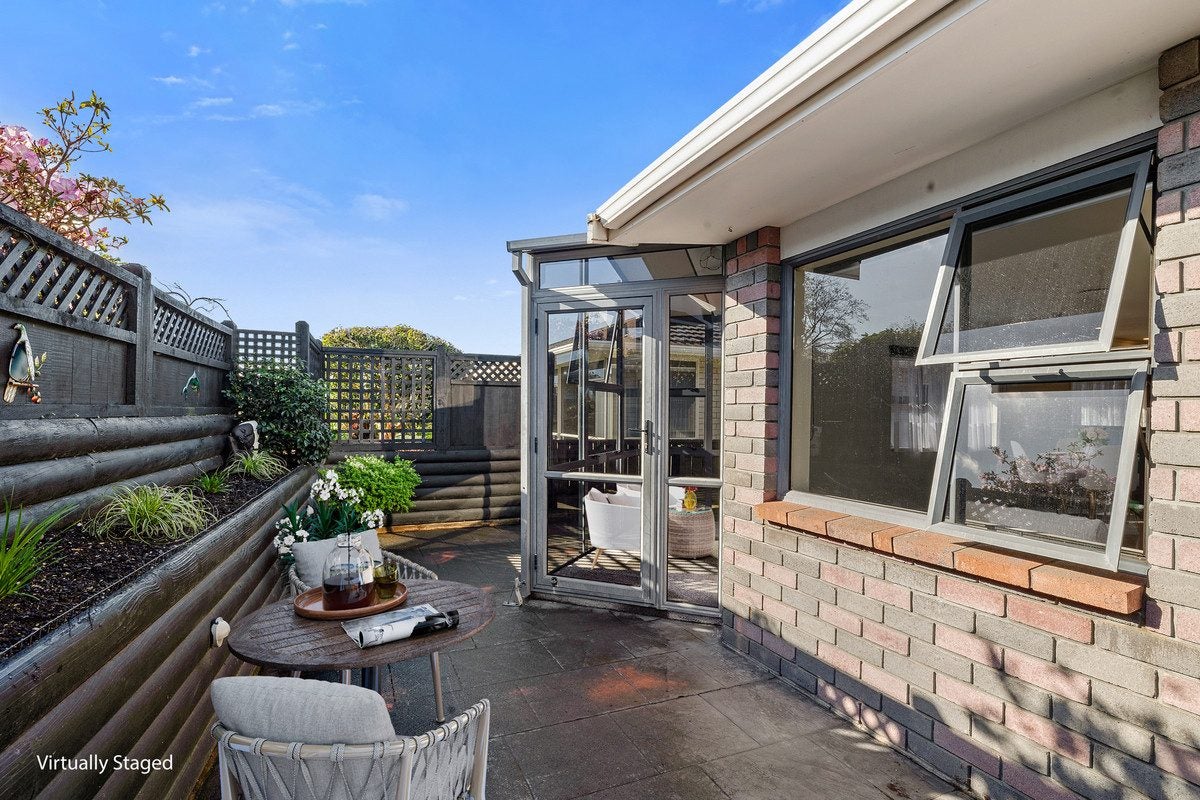 14 Sandel Rise, Merrilands, New Plymouth - Carousel 2