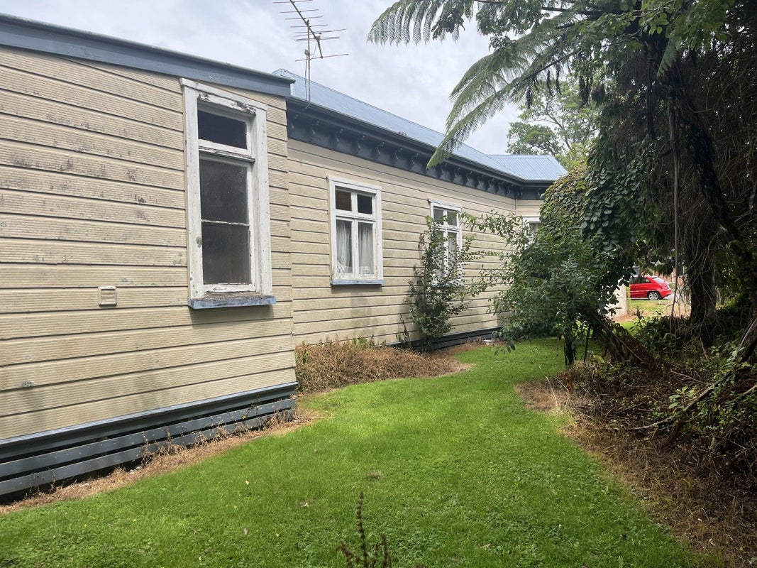 31 Marsden Road, Greymouth, Greymouth - Carousel 2