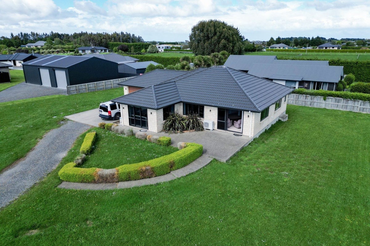 28 Majestic Chance, Seaward Bush, Invercargill - Carousel 2