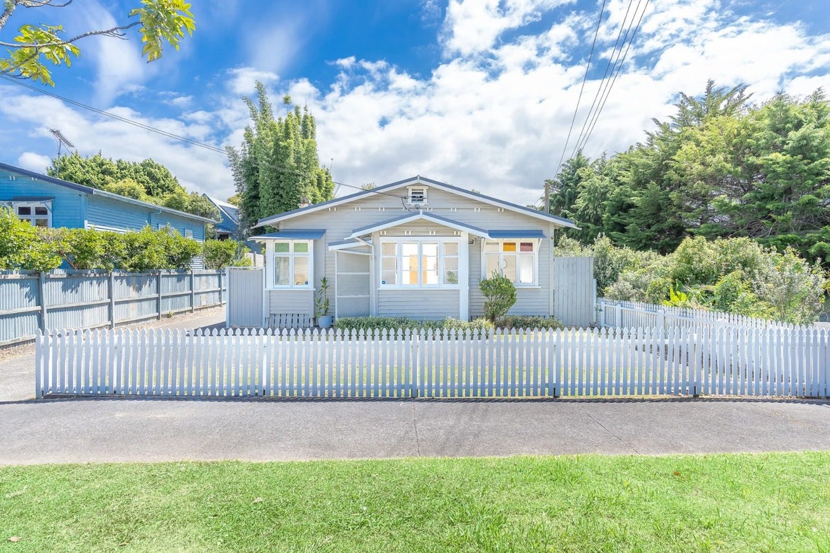 88A School Road, Morningside, Auckland - Carousel 1