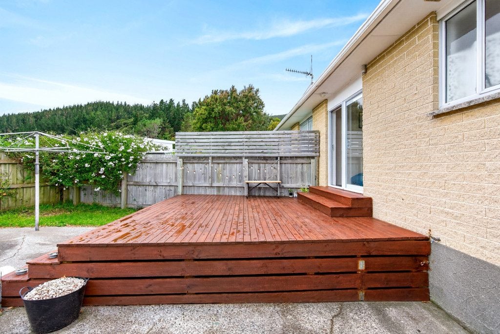1/15 Pencarrow Crescent, Wainuiomata, Lower Hutt - Carousel 14