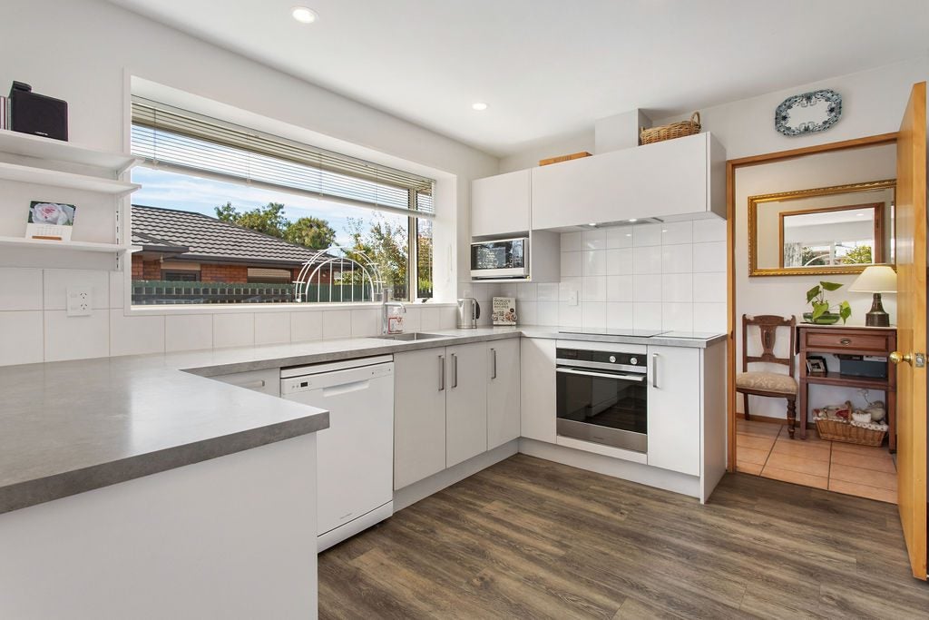 2/26 Studholme Street, Somerfield, Christchurch - Carousel 2