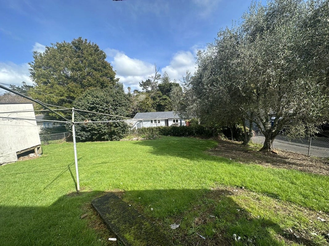 13 Hellyers Street, Birkdale, North Shore City, Auckland - Carousel 16