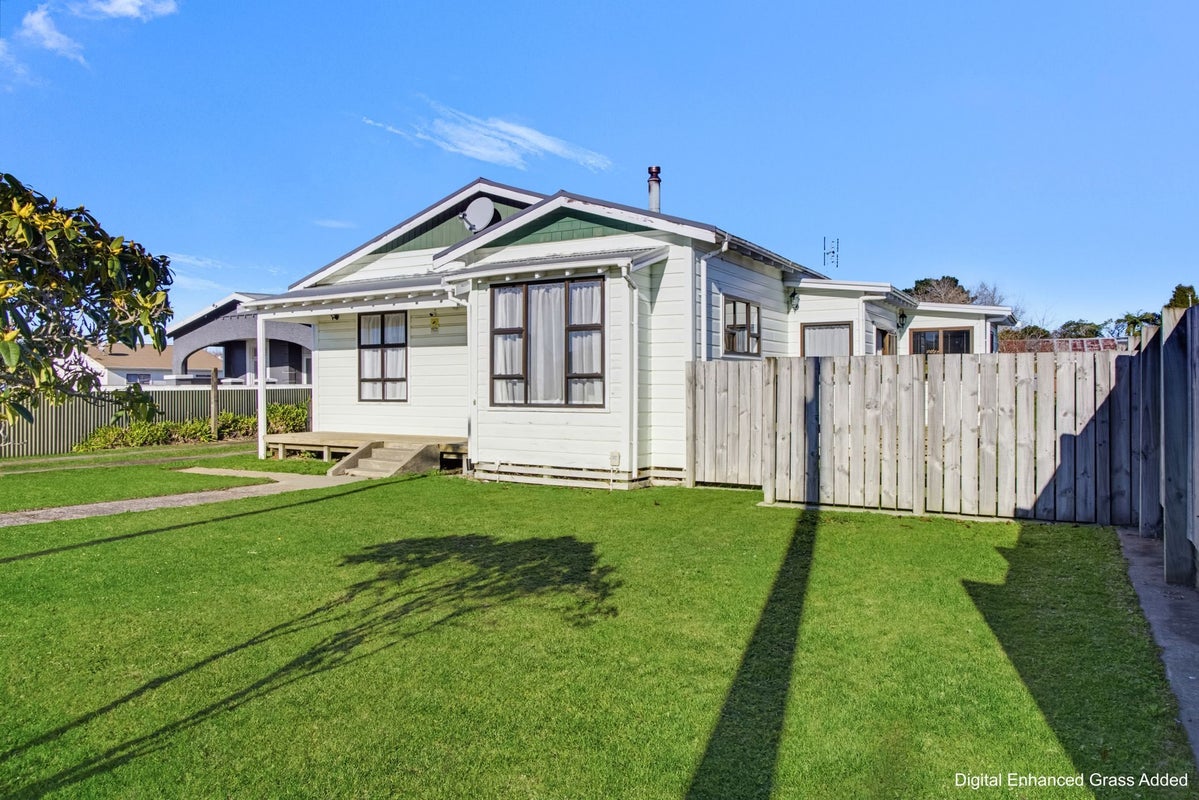 59 Cloten Road, Stratford, Stratford - Carousel 1