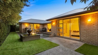 9 Tawa Place, Parklands, Christchurch - Carousel 1