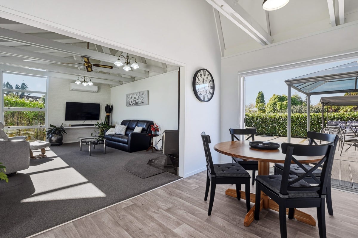7 Castor Place, Sunnybrook, Rotorua - Carousel 2