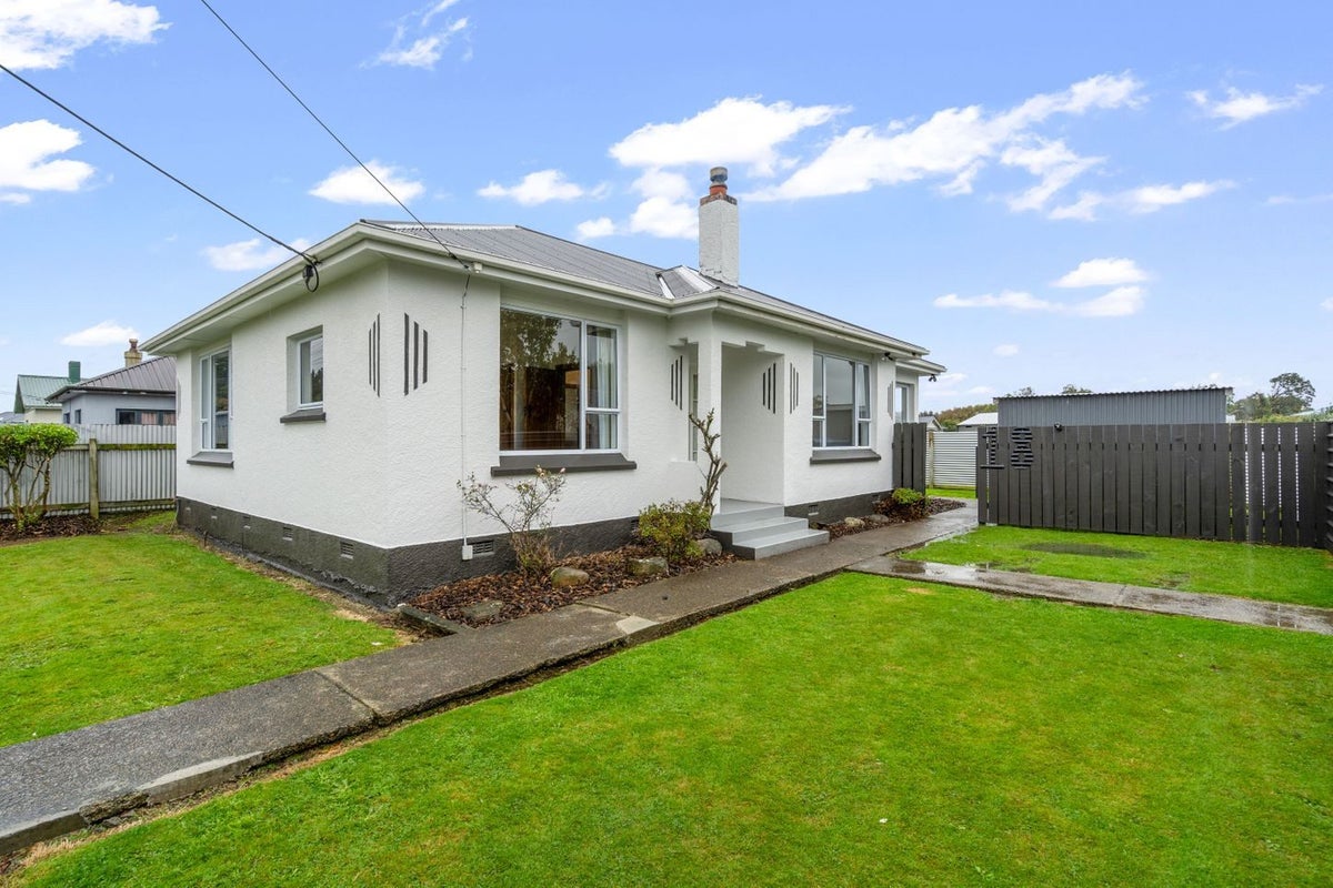 18 Moa Street, Waikiwi, Invercargill - Carousel 1