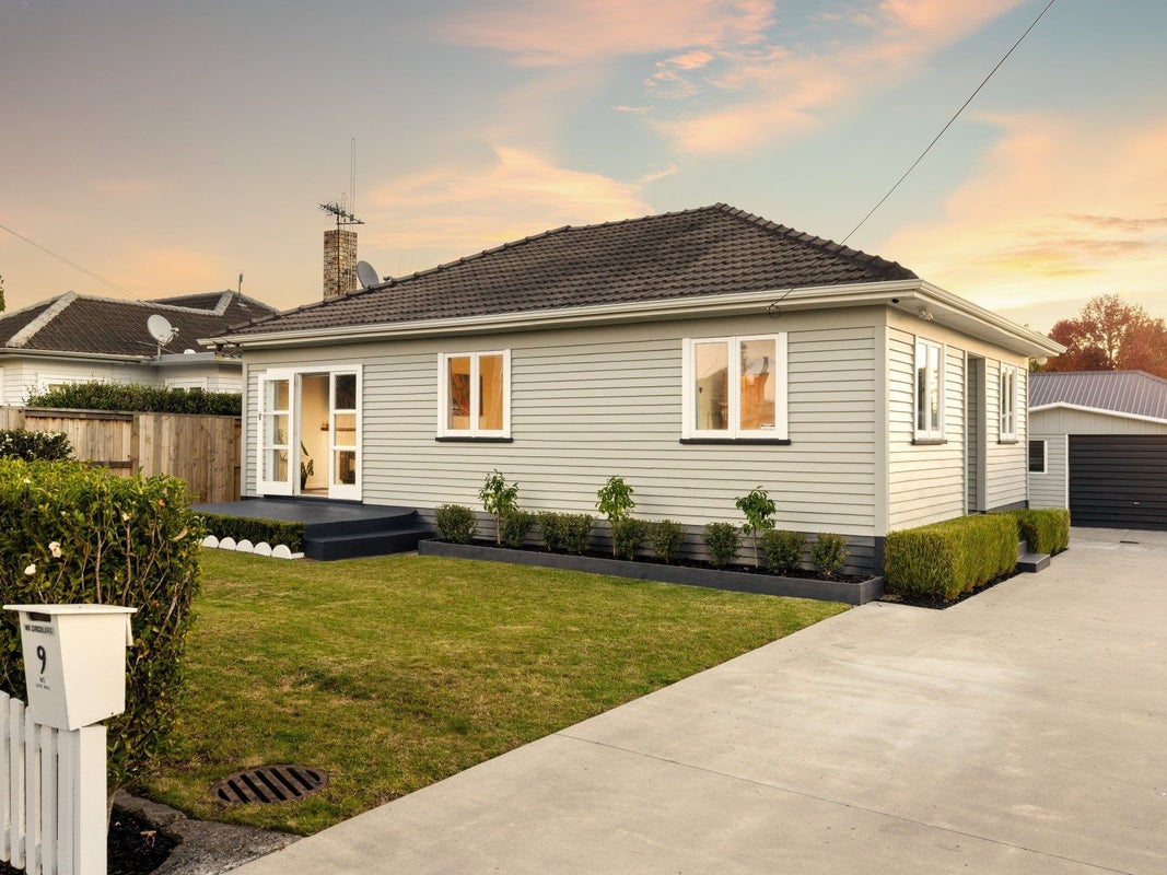 9 Nelson Street, Hamilton East, Hamilton - Carousel 1