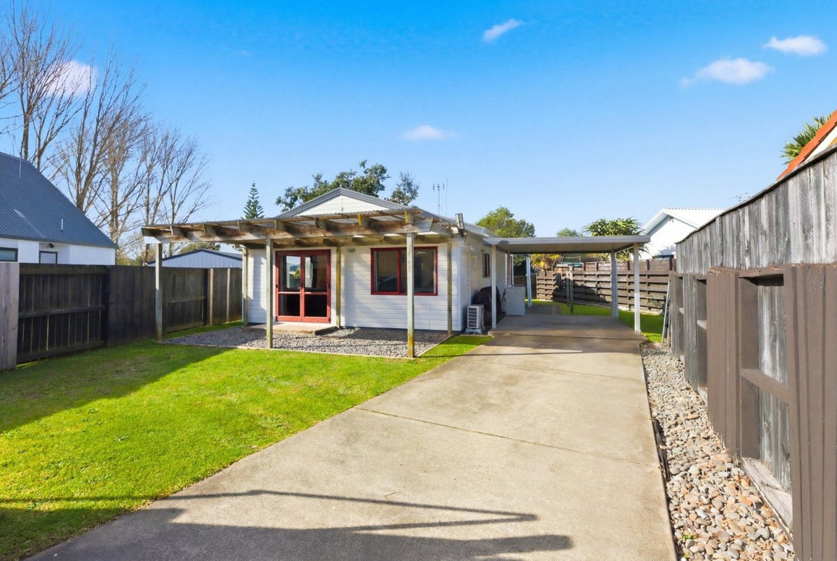 13B Emery Place, Papamoa Beach, Papamoa - Carousel 1