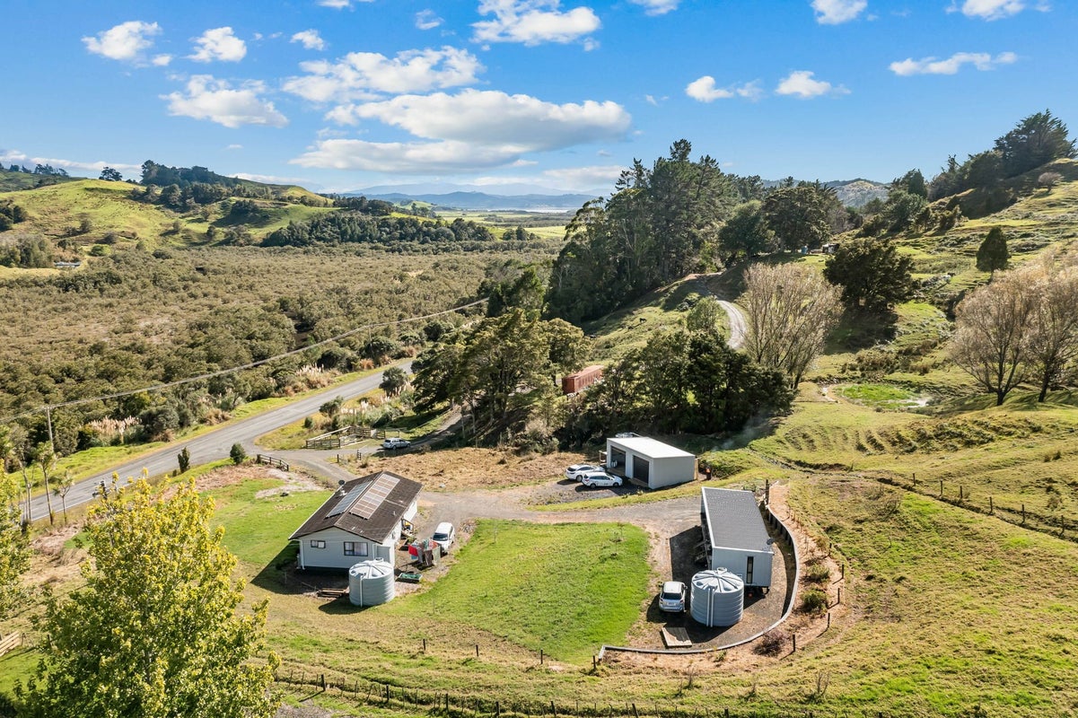 1350 State Highway 12, Oue, Kaikohe - Carousel 1