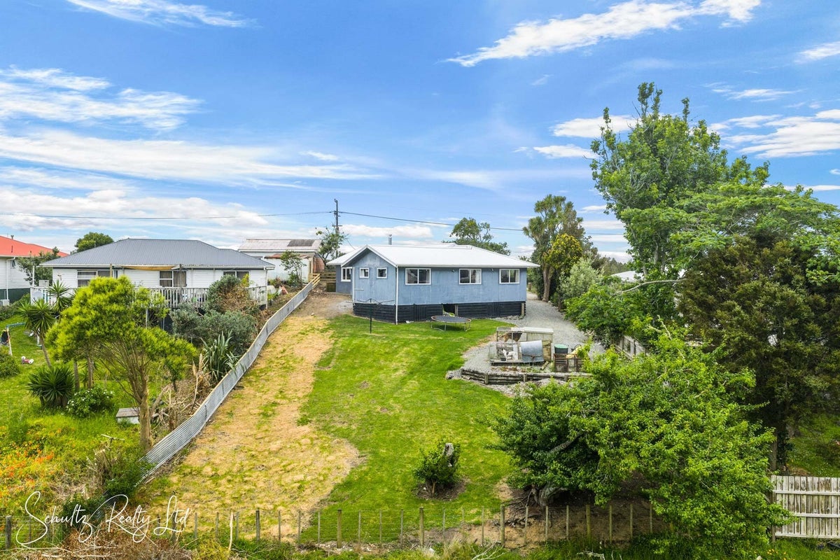 5 Griffin Road, Maungaturoto - Carousel 1