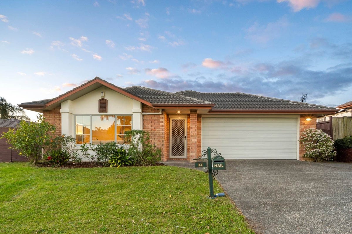 34 Rush Creek Drive, Westgate, Auckland - Carousel 1