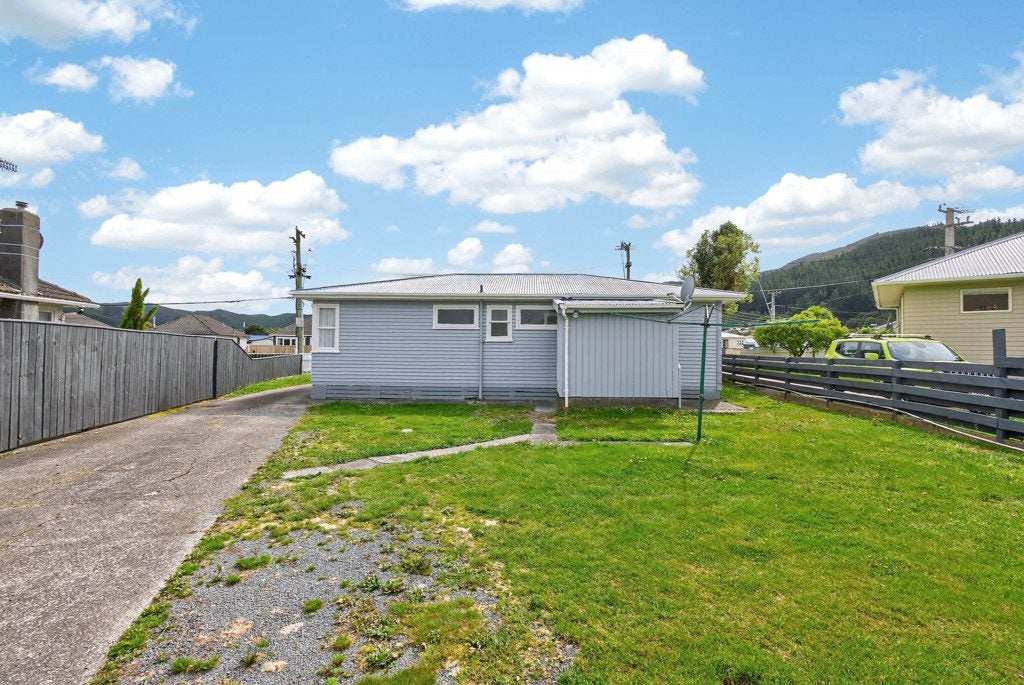 38 Norfolk Street, Wainuiomata, Lower Hutt - Carousel 21