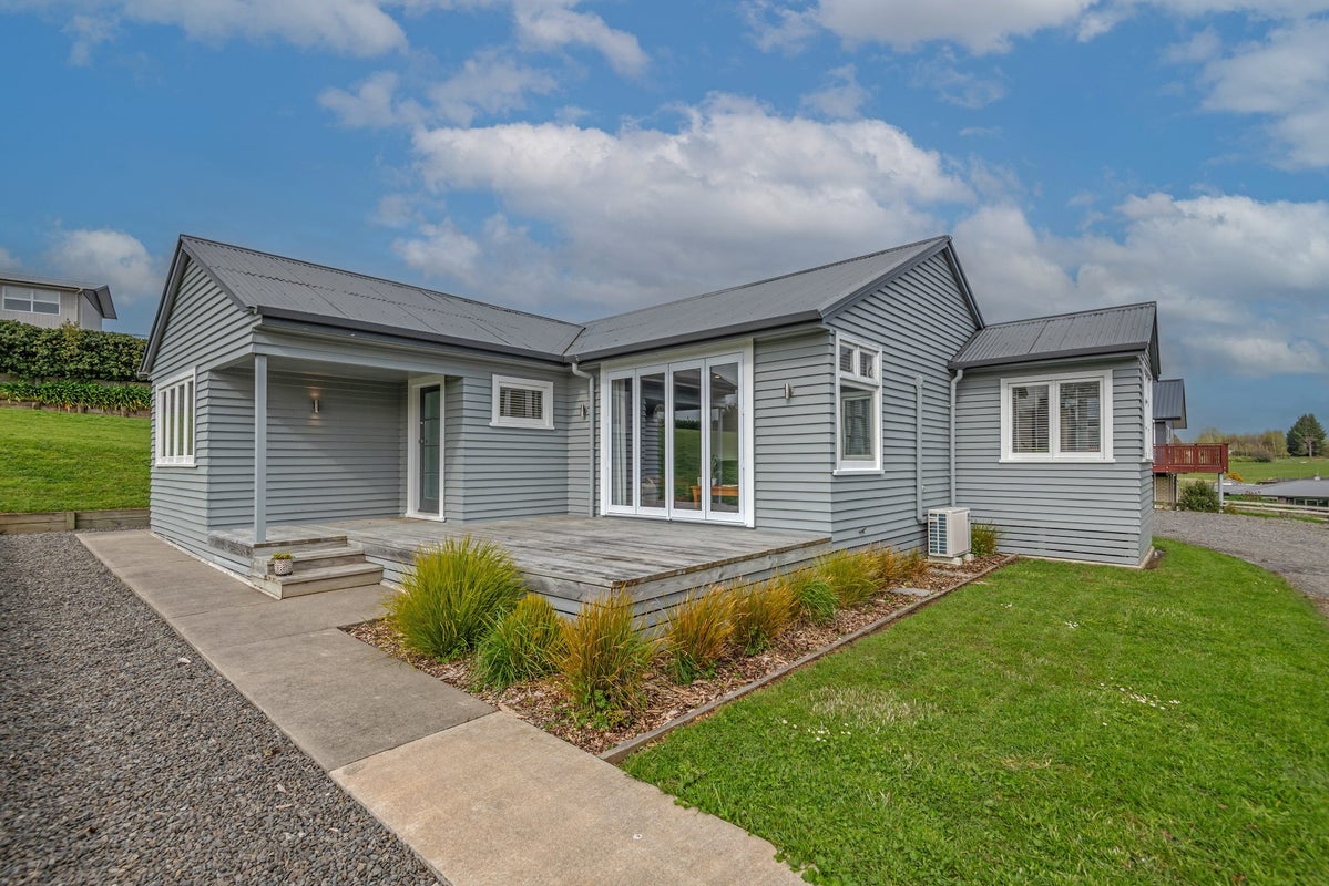 32 Stanway Road, Halcombe, Feilding - Carousel 1
