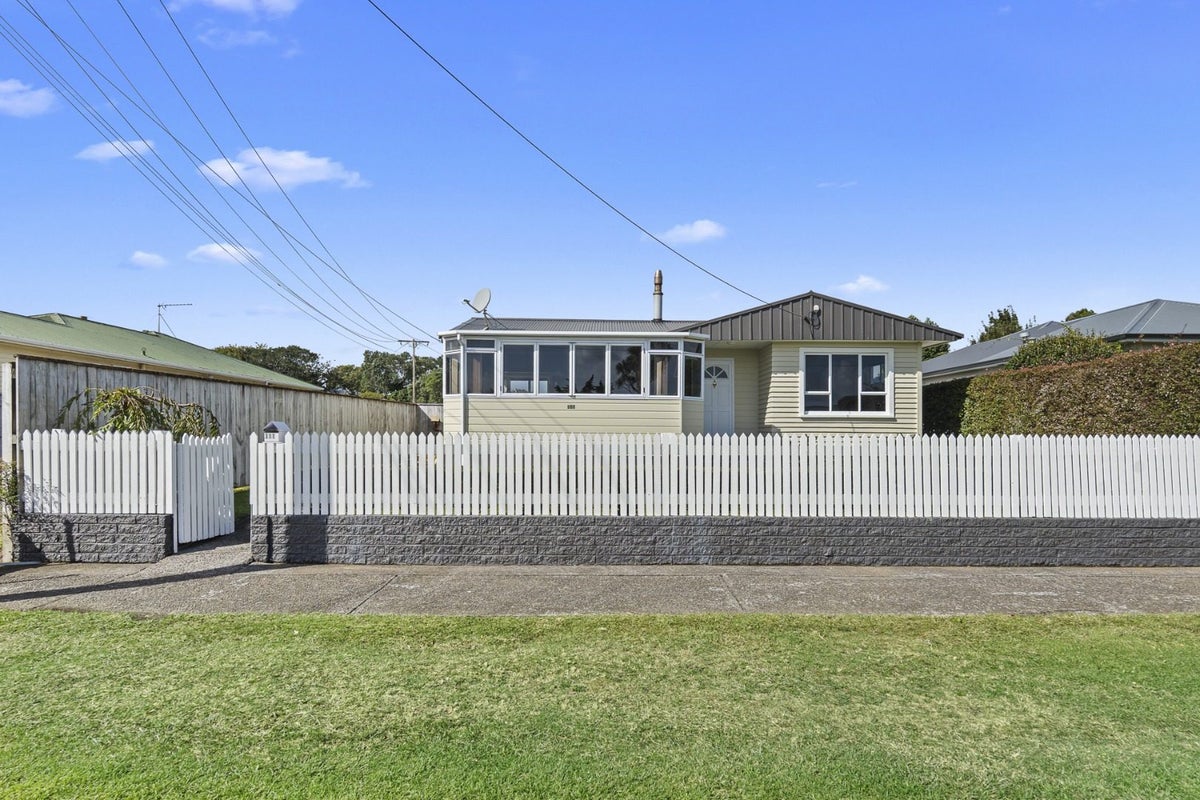 311 Frankley Road, Ferndale, New Plymouth - Carousel 1