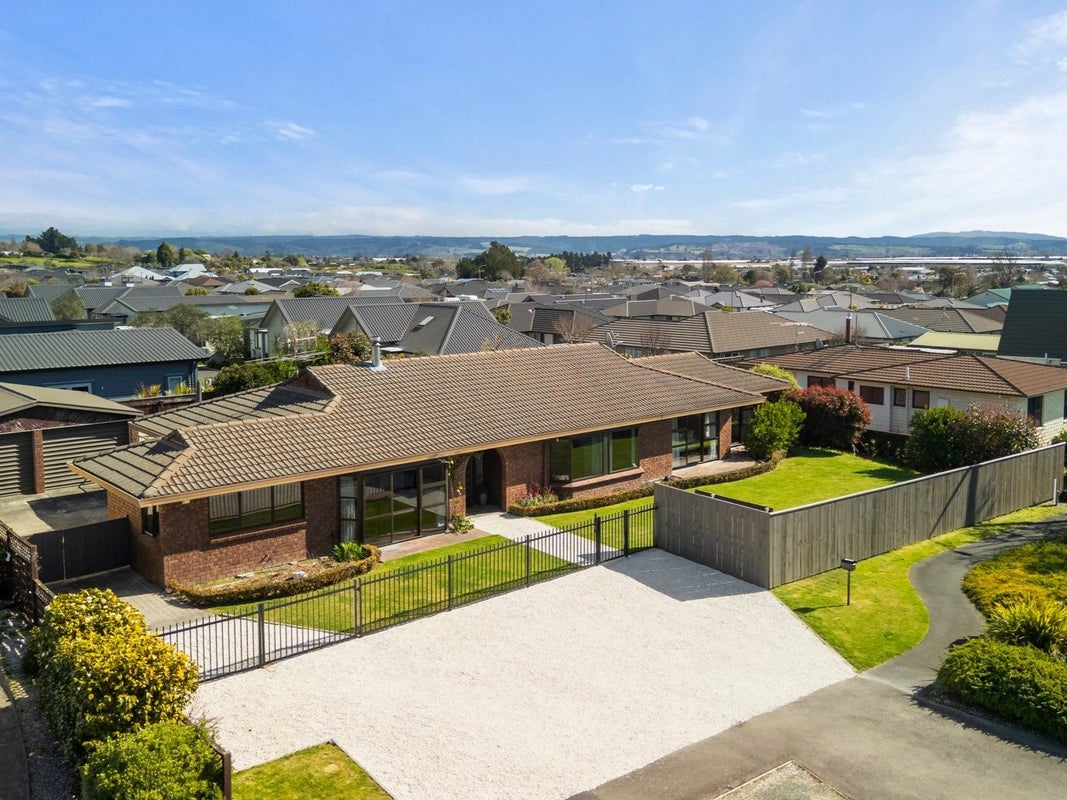 22 Chelsea Avenue, Richmond, Richmond - Carousel 1