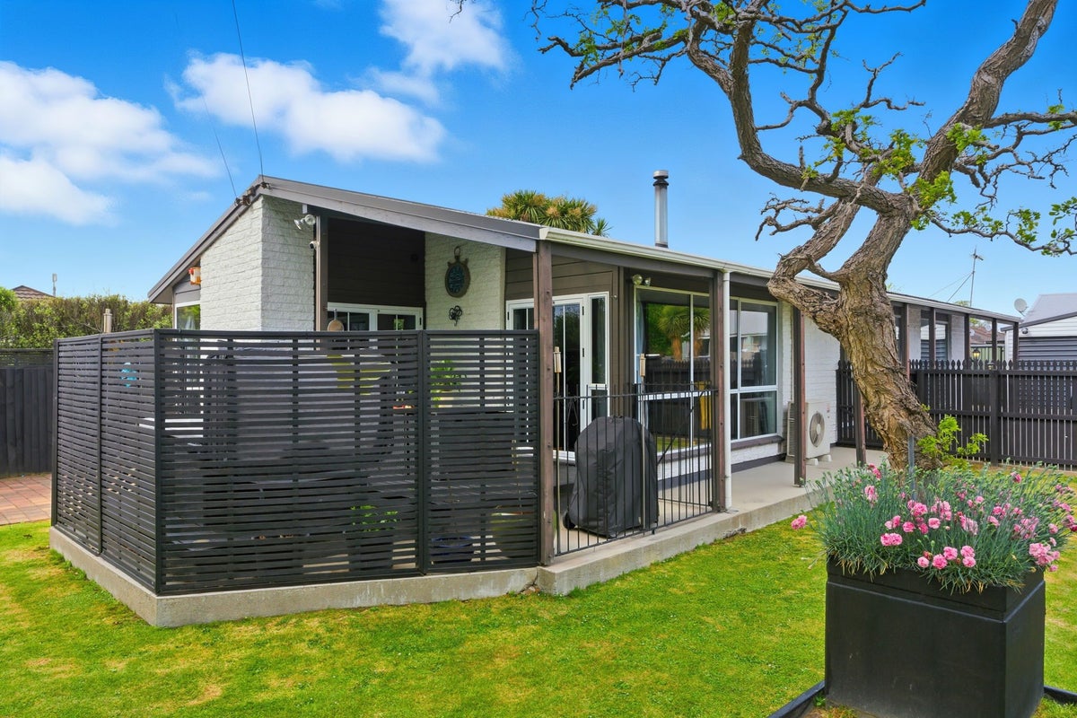 6 Cassidy Place, Belfast, Christchurch - Carousel 29