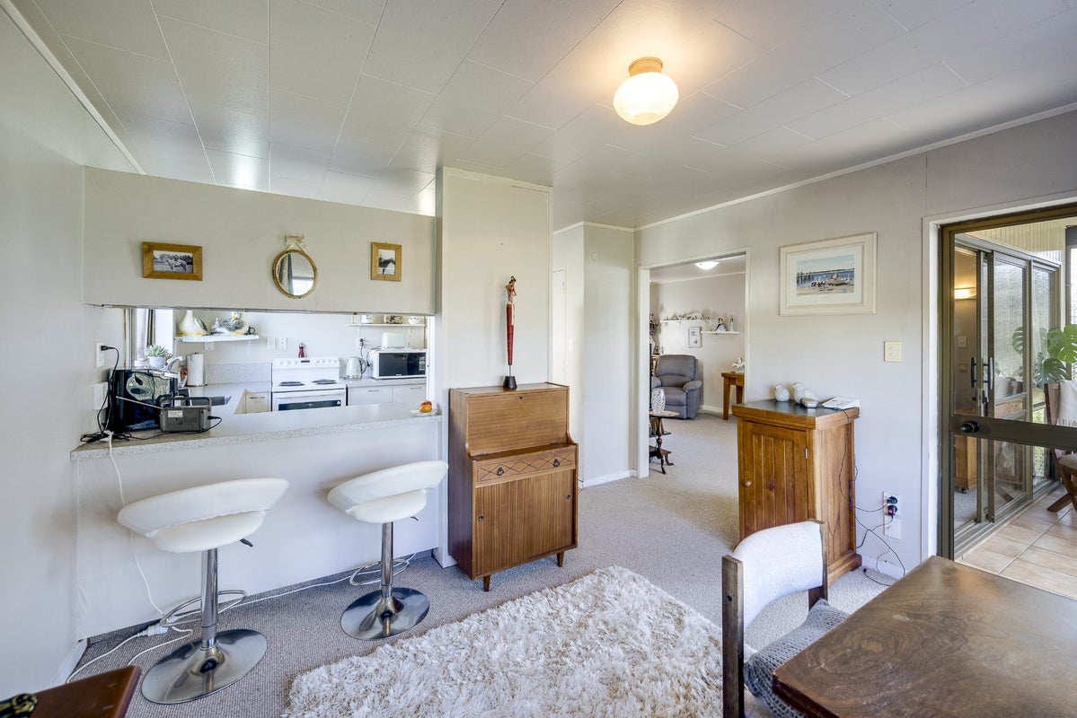 4/92 Guppy Road, Greenmeadows, Napier - Carousel 1