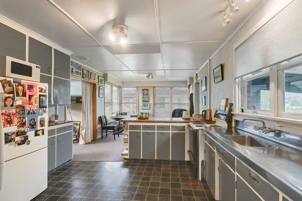69 Eastons Road, Westport, Westport - Carousel 2