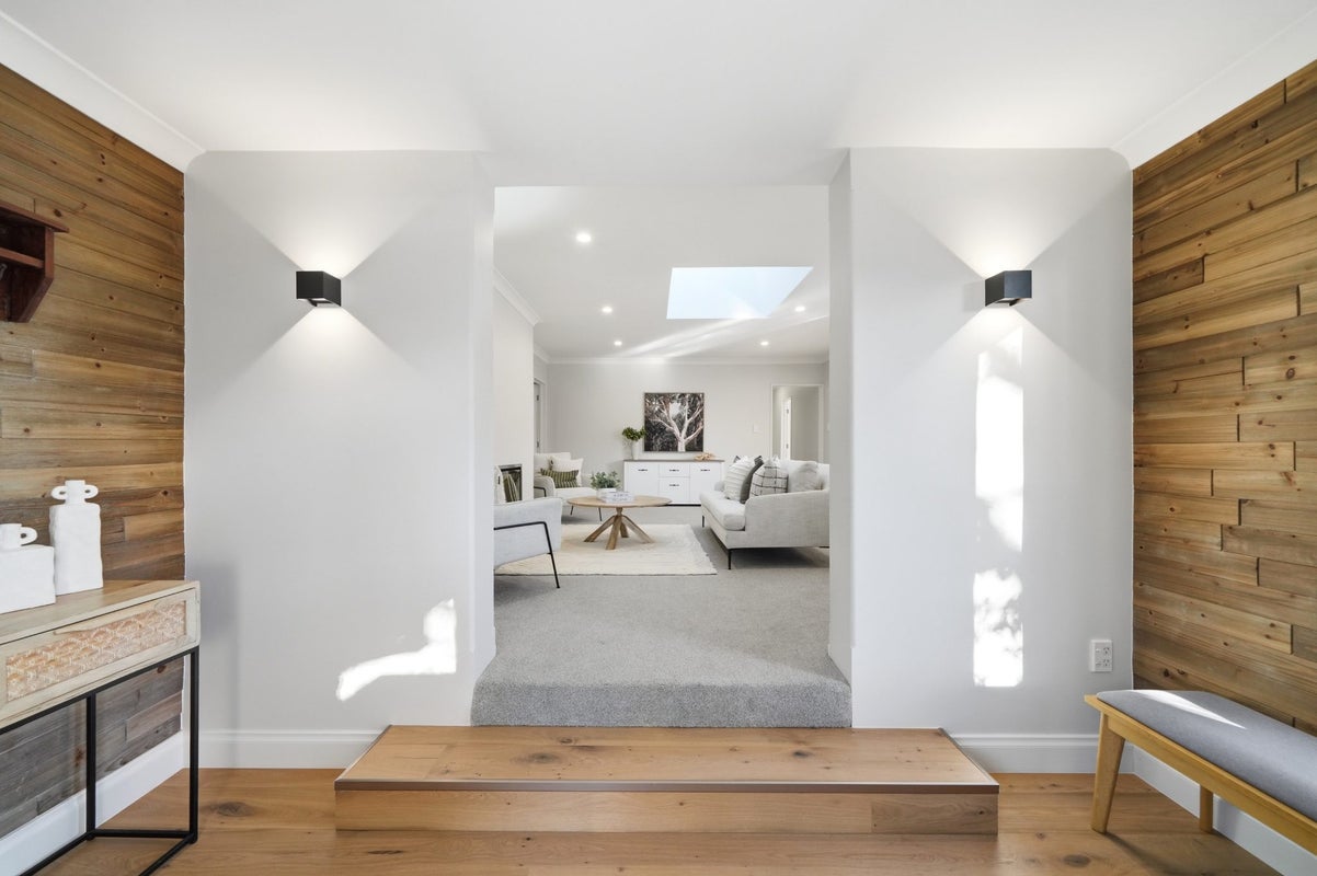21 Scotston Avenue, St Albans, Christchurch - Carousel 2