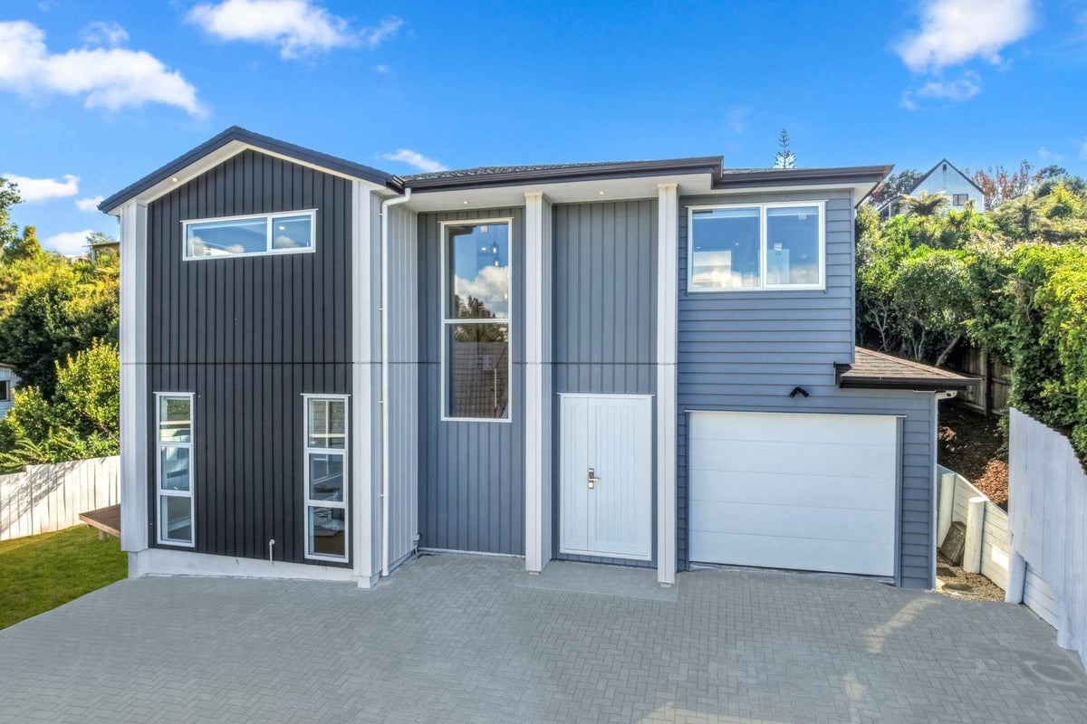 13A Cottam Grove, Northcross, Auckland - Carousel 1