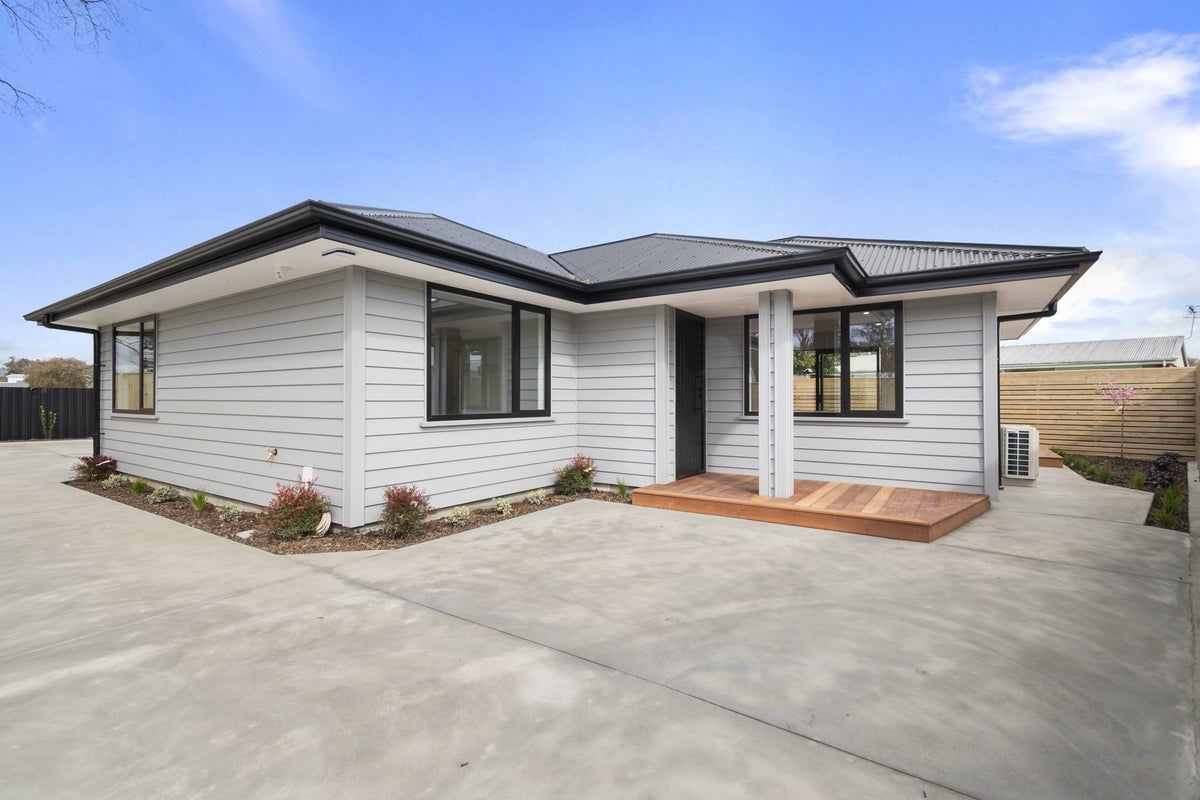 33 Dampier Avenue, Awapuni, Palmerston North - Carousel 1