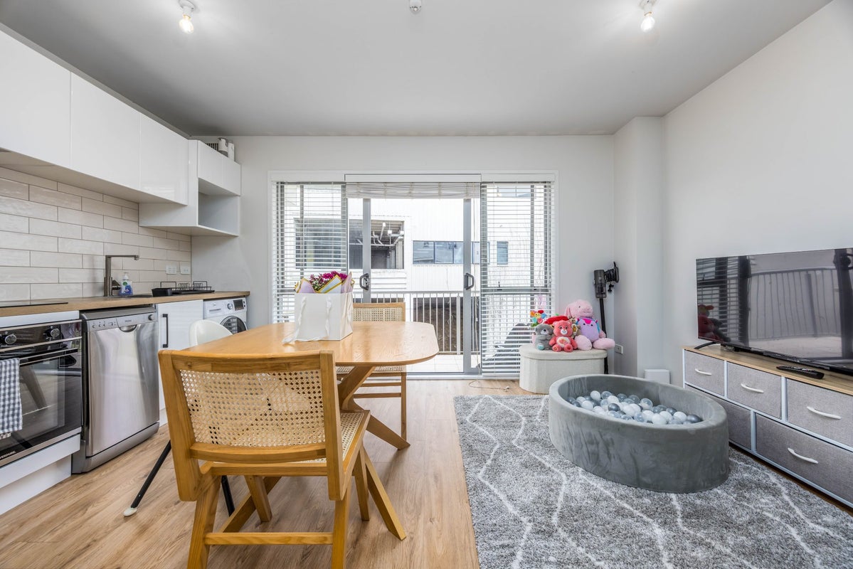 313/10 Flower Street, Eden Terrace, Auckland - Carousel 2