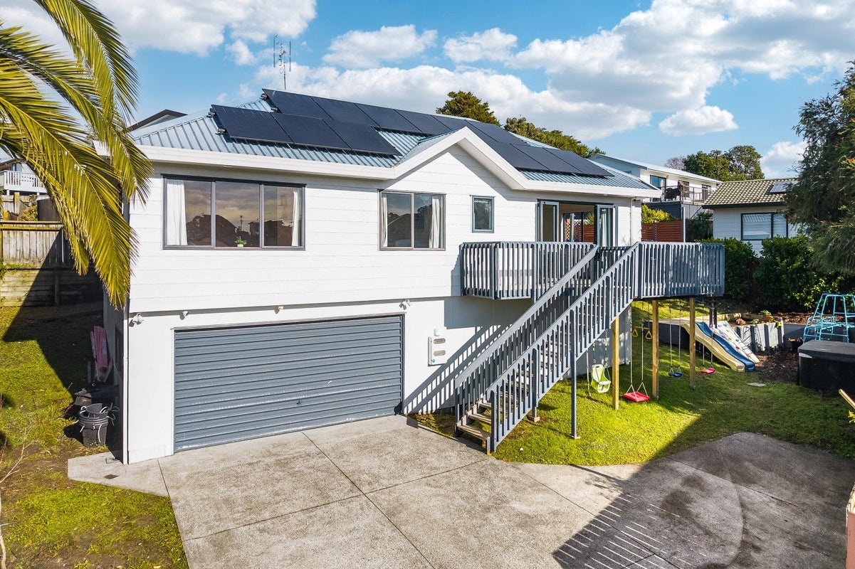 15B Greta Place, Stanmore Bay, Whangaparaoa - Carousel 1
