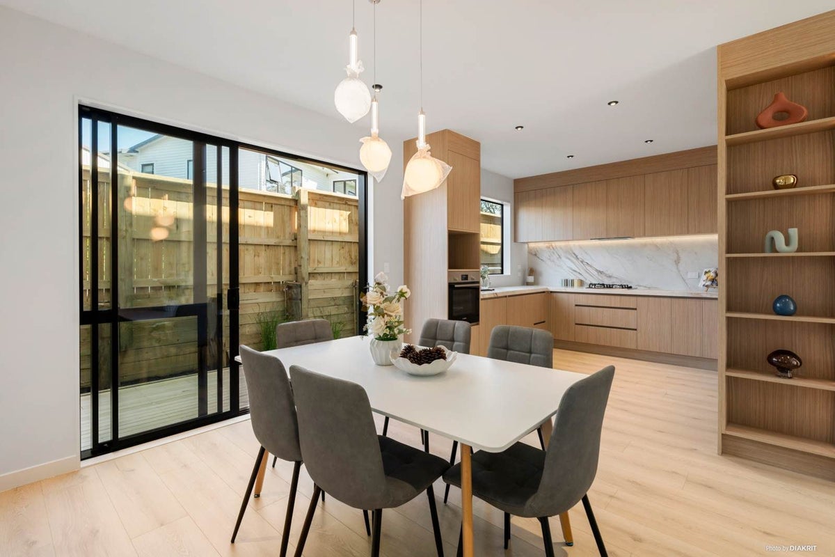 5/59 Howe Street, Howick, Auckland - Carousel 2
