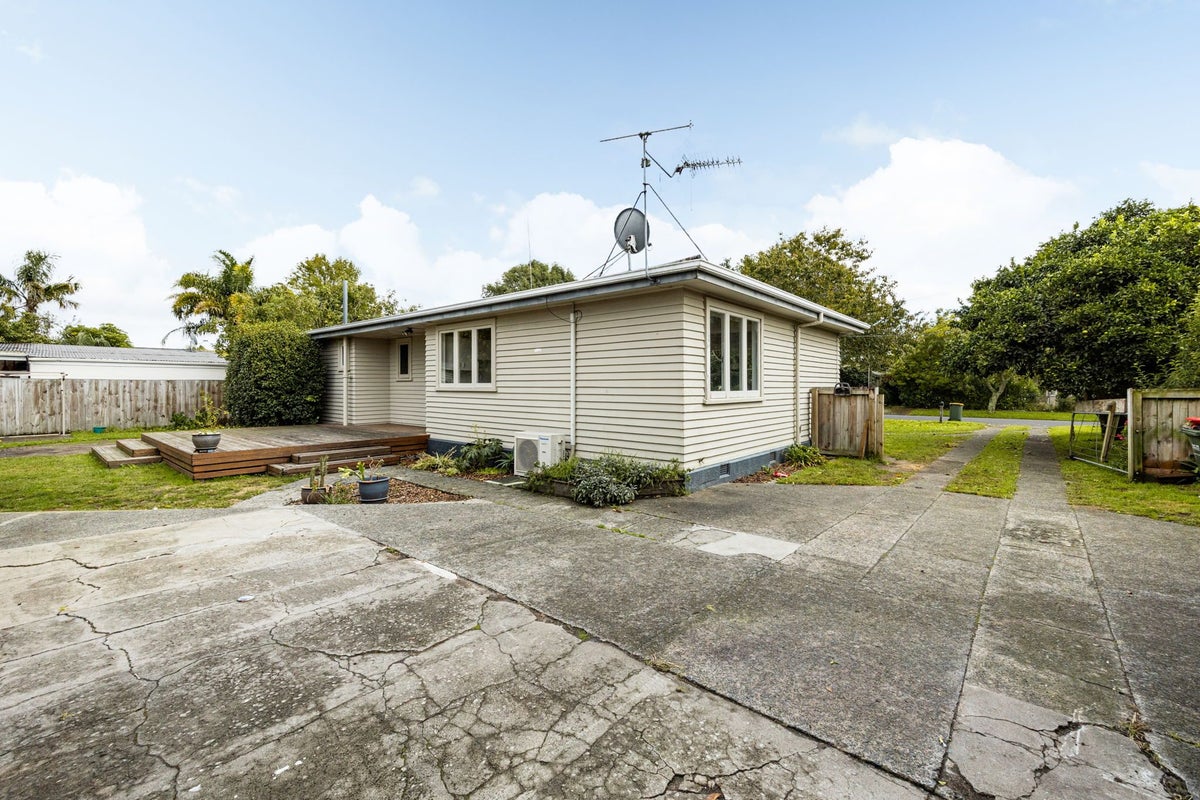5 Verel Street, Fairfield, Hamilton - Carousel 14