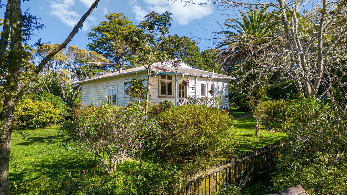 78 Nixon Road, Henderson - Carousel 2