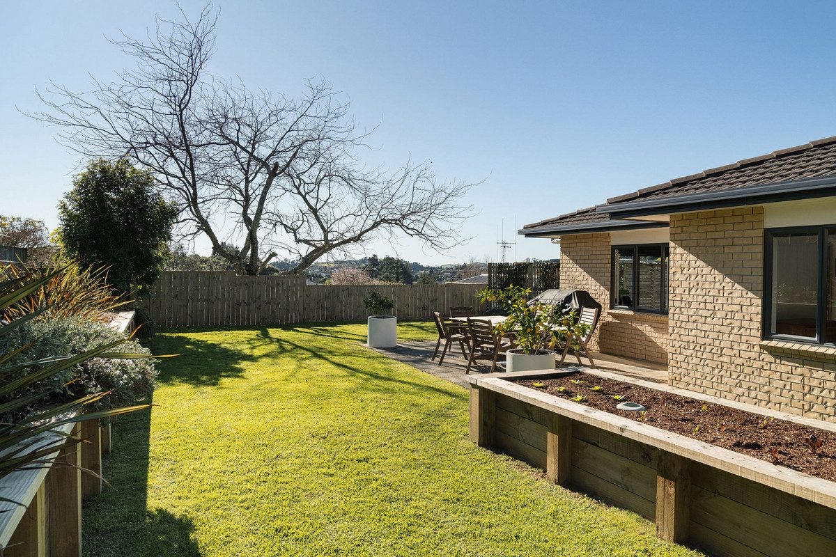 10 Avon Rise, Welcome Bay, Tauranga - Carousel 1