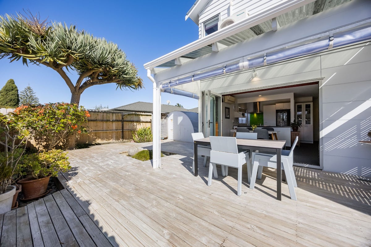 4/103 Swanson Road, Henderson, Auckland - Carousel 2