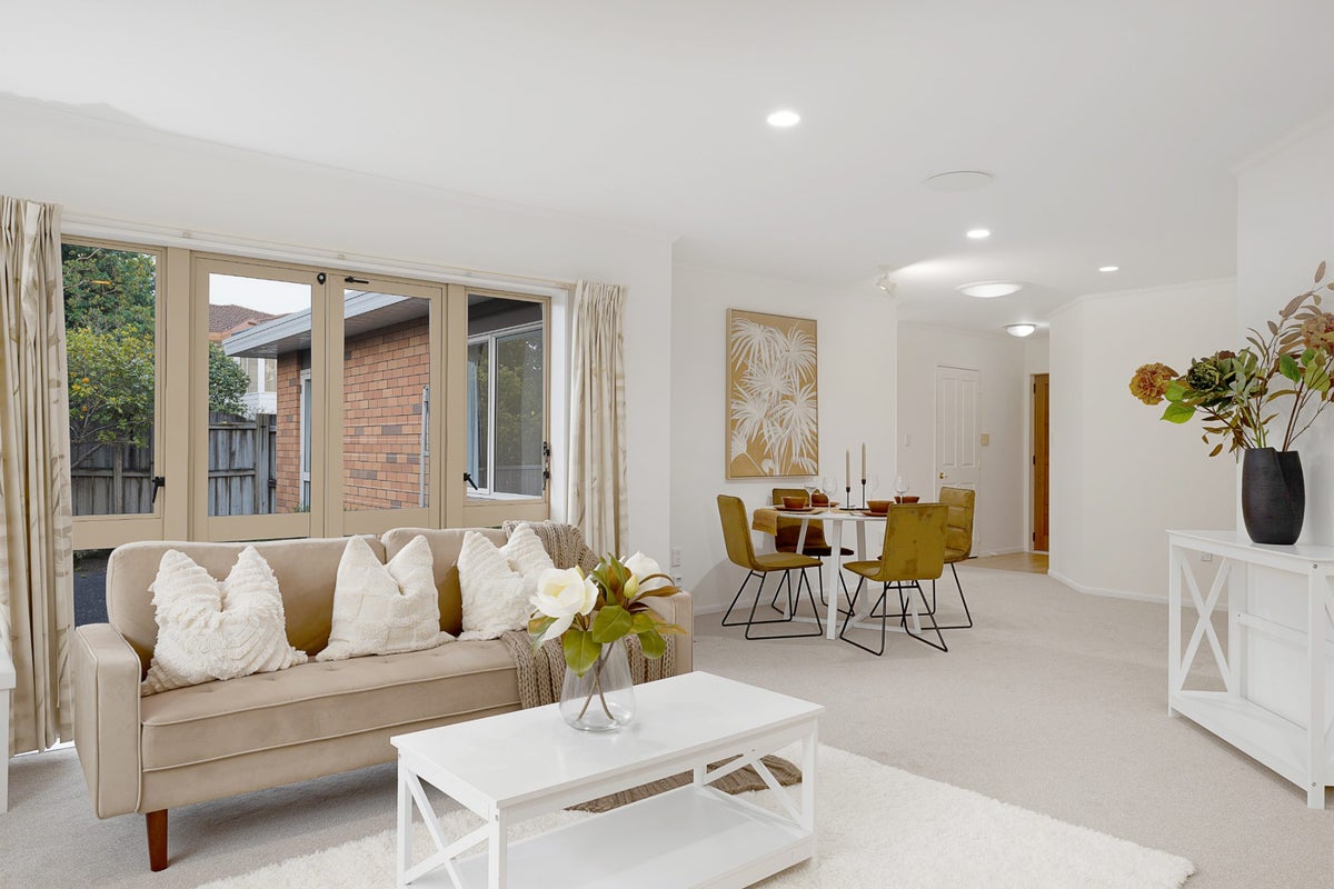 17A Tirimoana Road, Te Atatu South, Auckland - Carousel 2