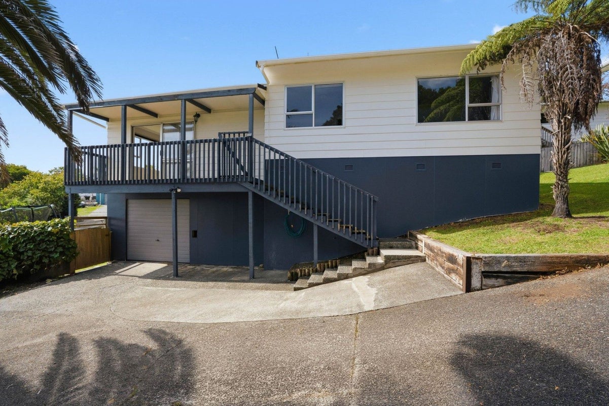 11A Mariposa Place, Te Kamo, Whangarei - Carousel 1