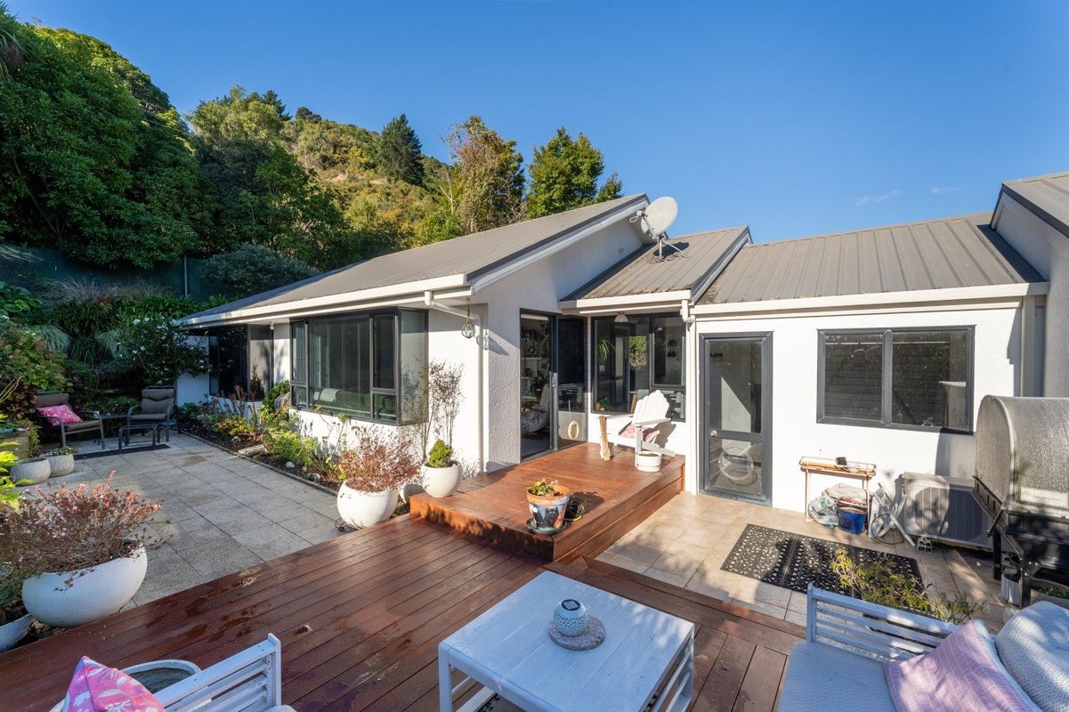 2/21 Clifford Avenue, Bishopdale, Nelson - Carousel 1