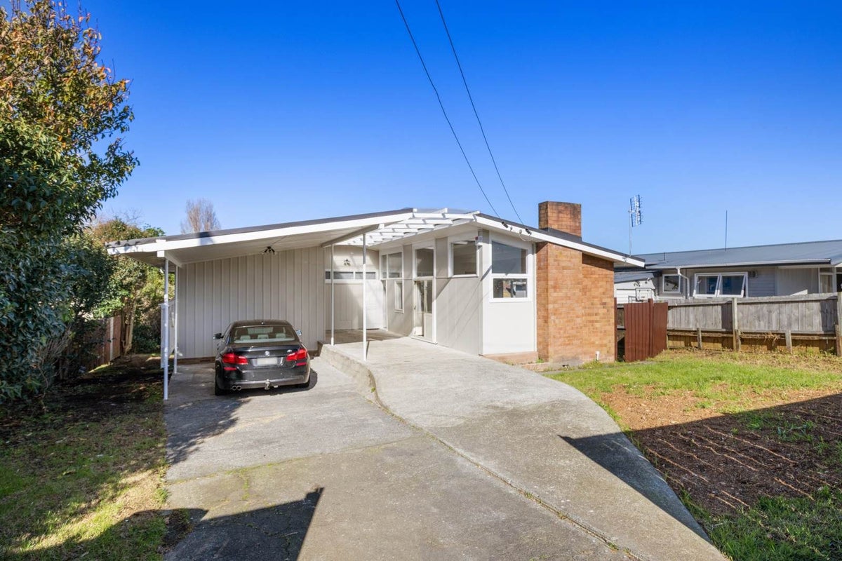 168 Browns Road, Manurewa, Auckland - Carousel 1