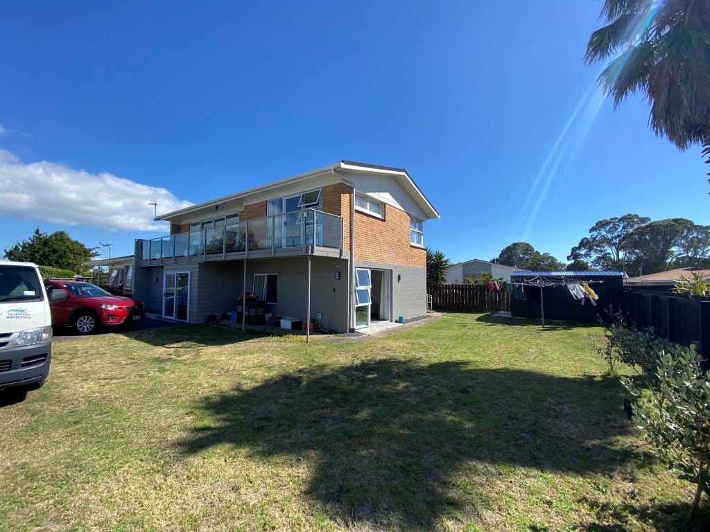 6B Spur Avenue, Mount Maunganui - Carousel 1