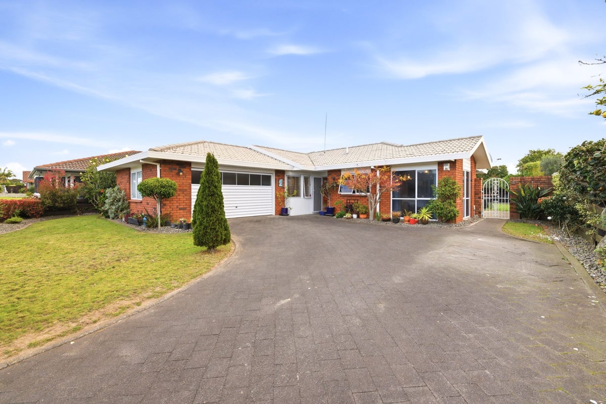 10 Russley Drive, Mount Maunganui, Mount Maunganui - Carousel 1