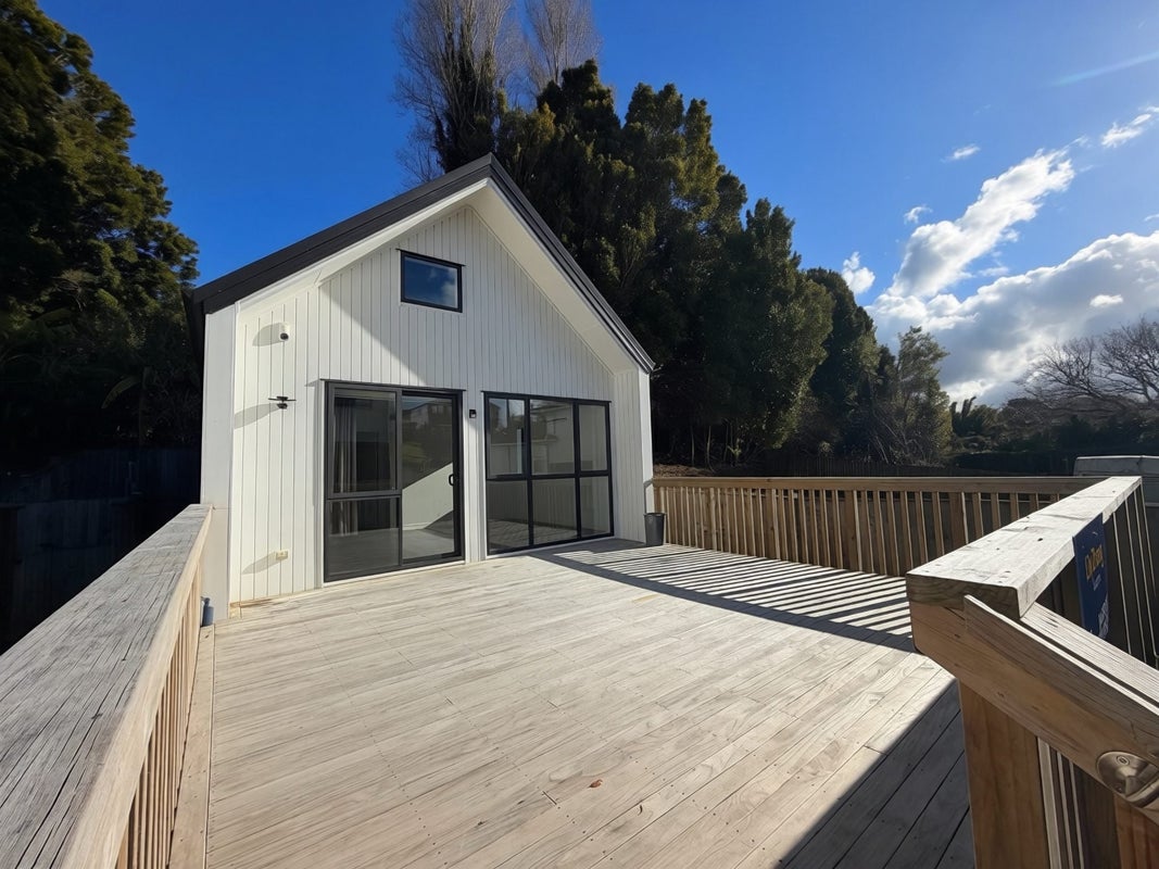 122C Lancaster Road, Beach Haven, Auckland - Carousel 1