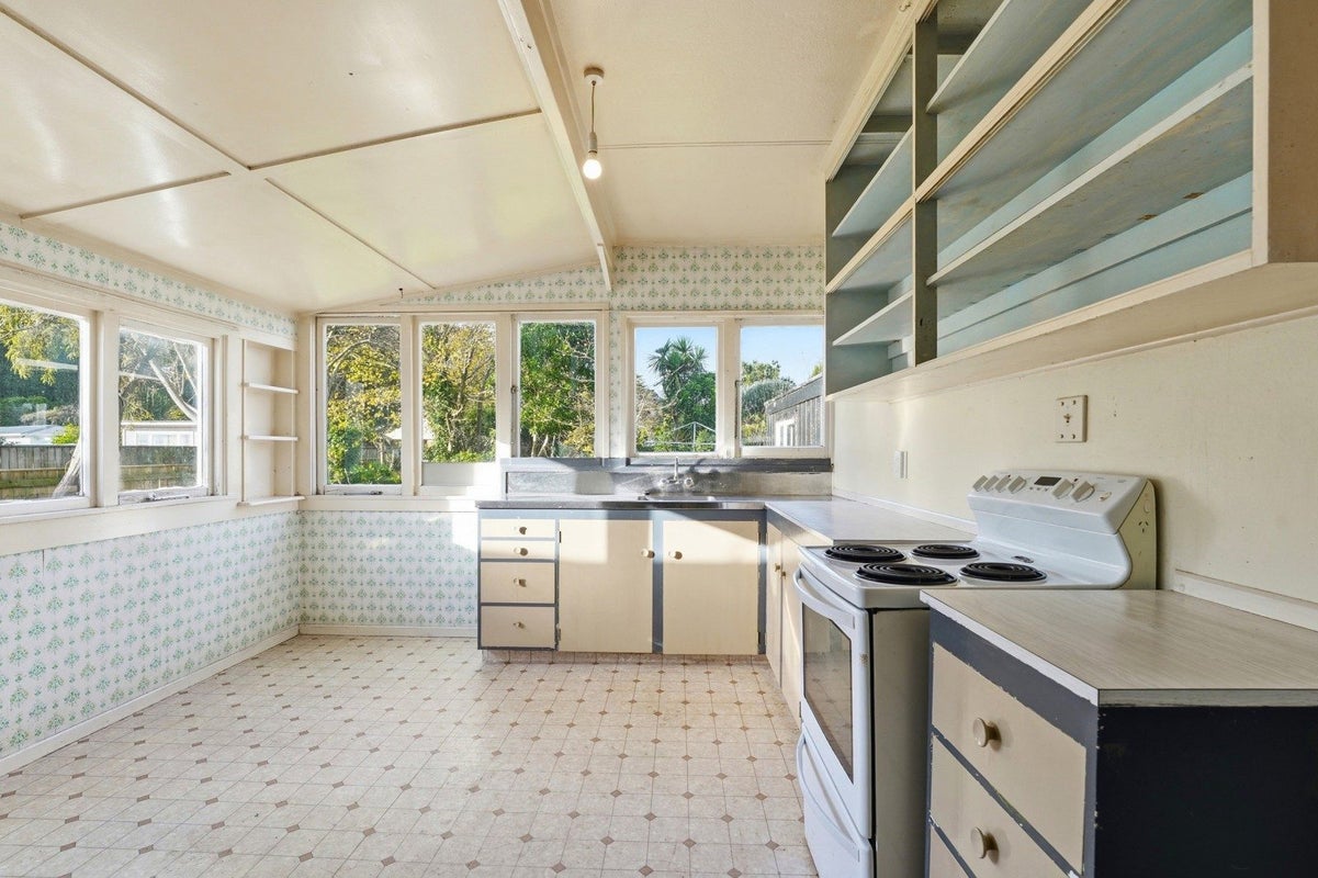 14 Willis Street, Wanganui East, Whanganui - Carousel 2