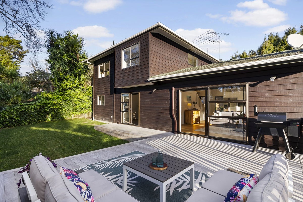 2/23 Hebron Road, Waiake, North Shore City, Auckland - Carousel 2