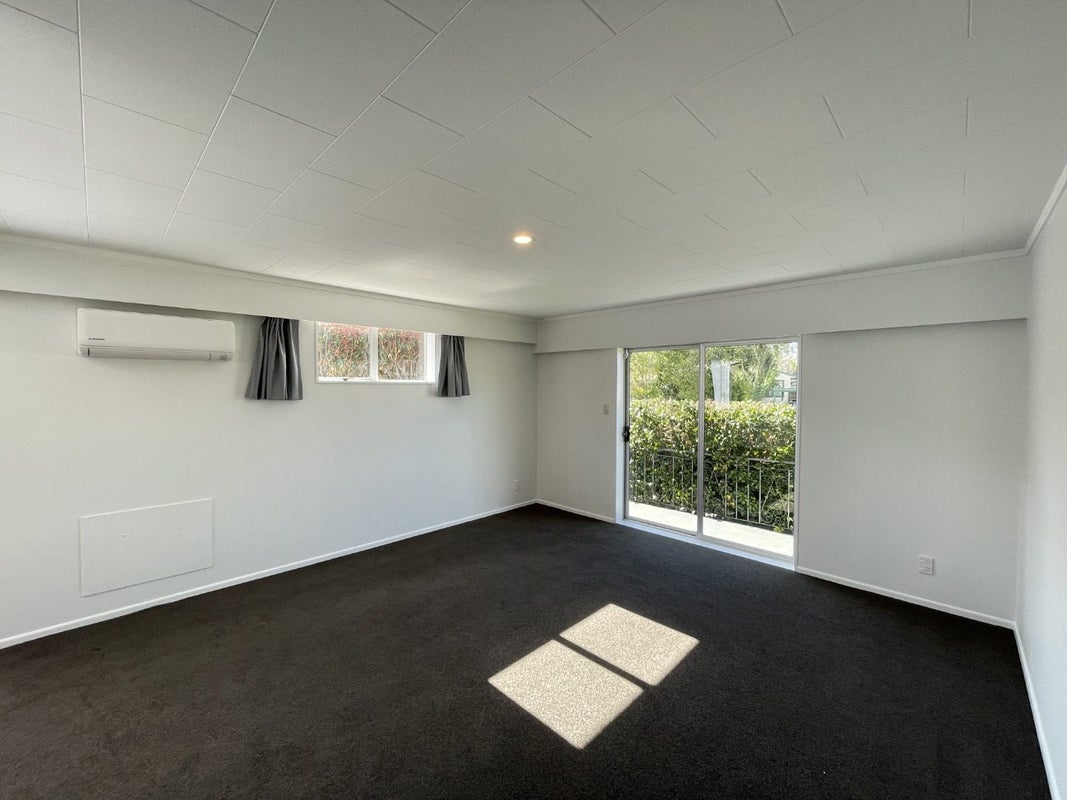 1/9 Denver Grove, Totara Park, Upper Hutt - Carousel 2