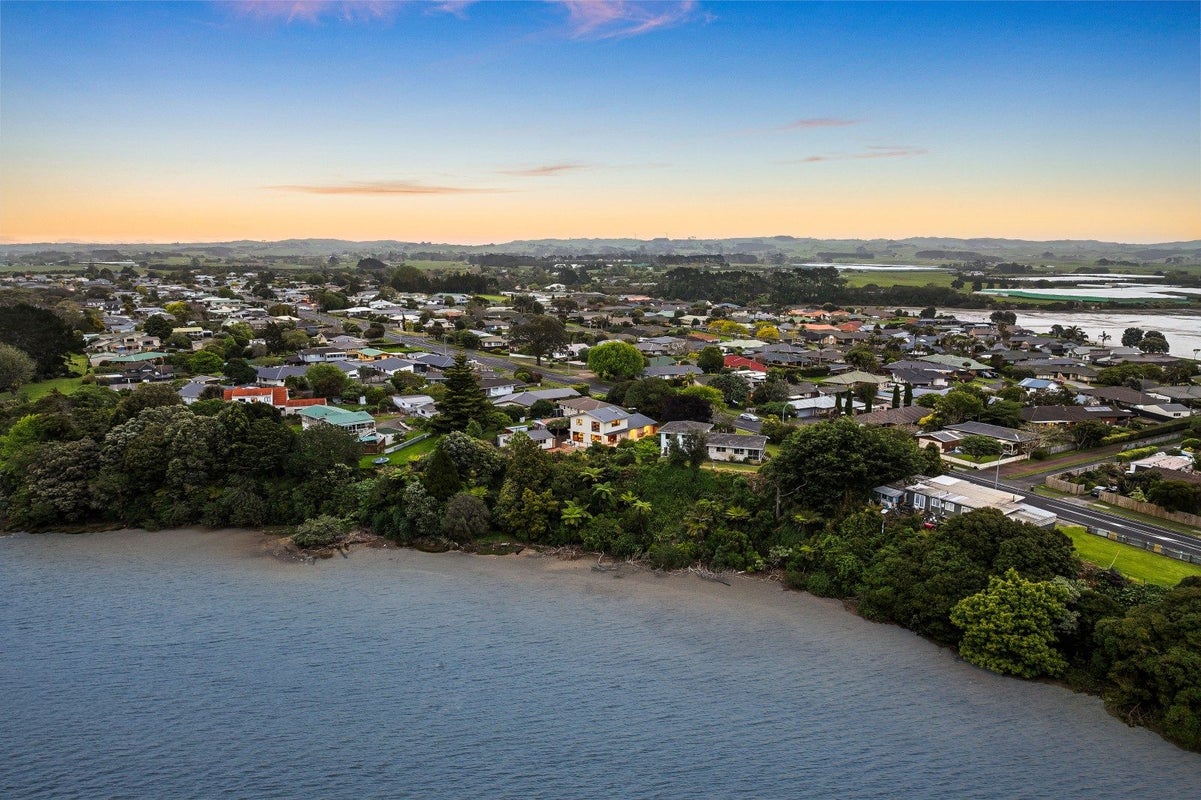 111 Sandspit Road, Waiuku, Waiuku - Carousel 26