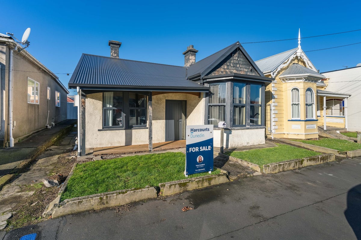 209 Leith Street, North Dunedin, Dunedin - Carousel 1